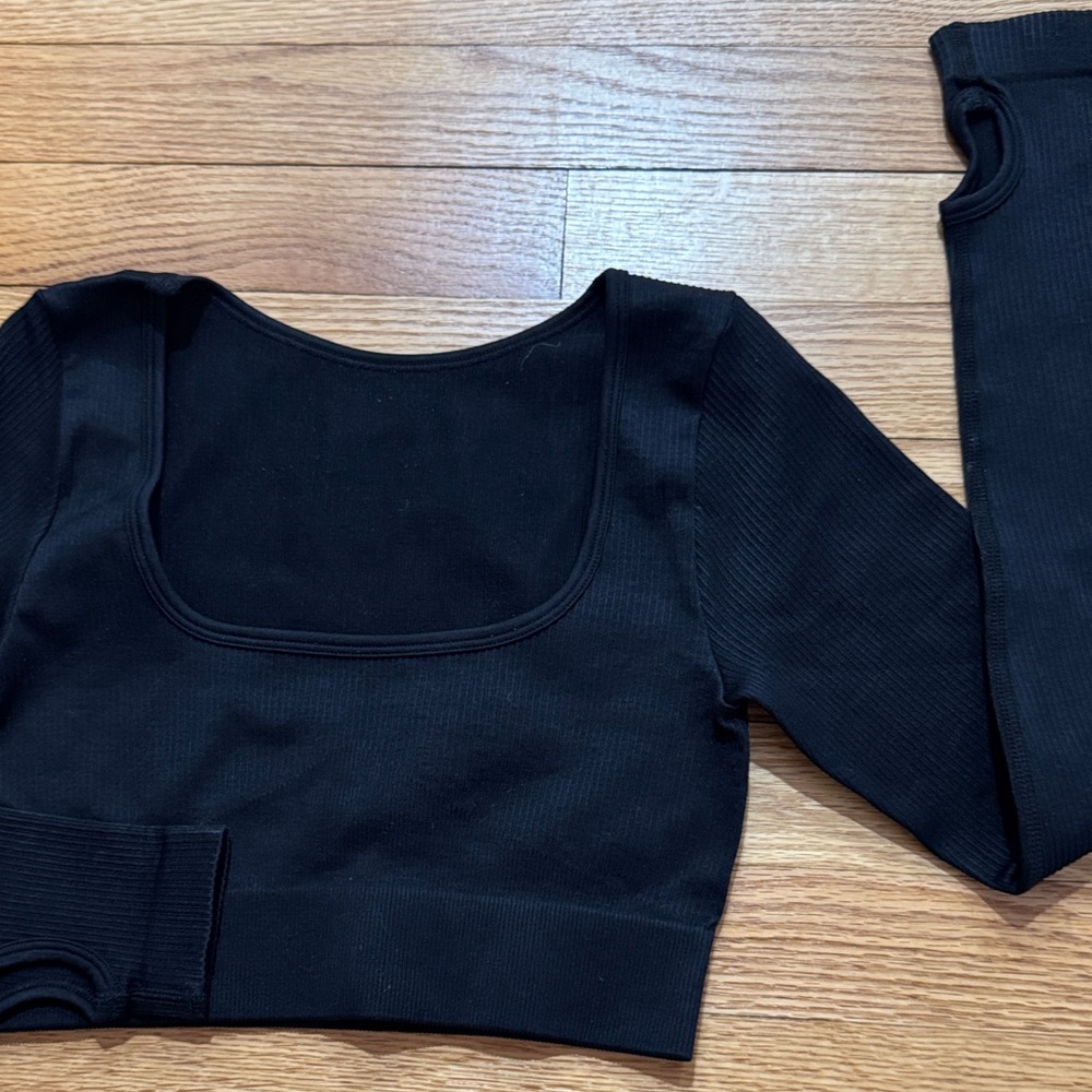 OQQ athletic top